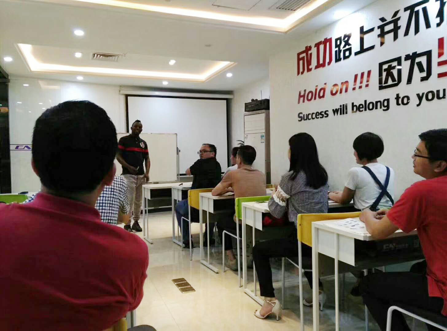 江海英语培训班电话号码——开启英语成功的钥匙